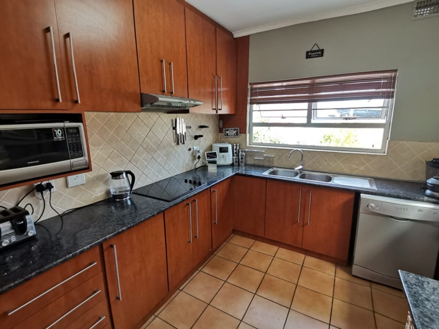 4 Bedroom Property for Sale in Thornton Western Cape